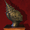 sculpture tête femme reine autorité tour-babel zigourat